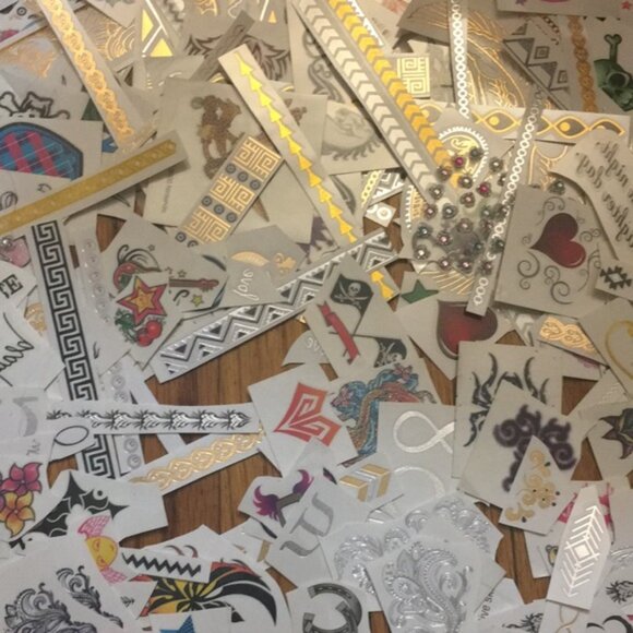 NWOT around 200 temporary tattoos - Picture 2 of 2